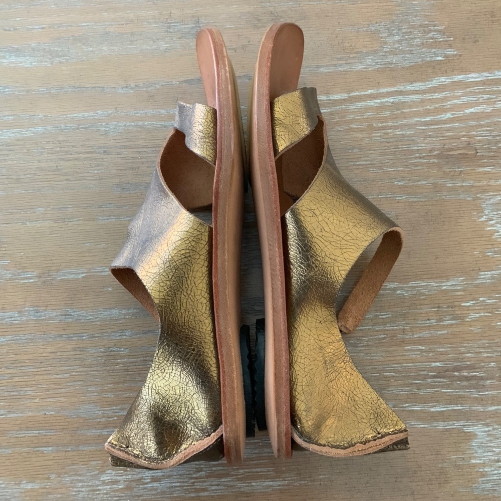 Cydwoq Leather Golden Flat Narrow Fit Sandals Size37 - Picture 7 of 8